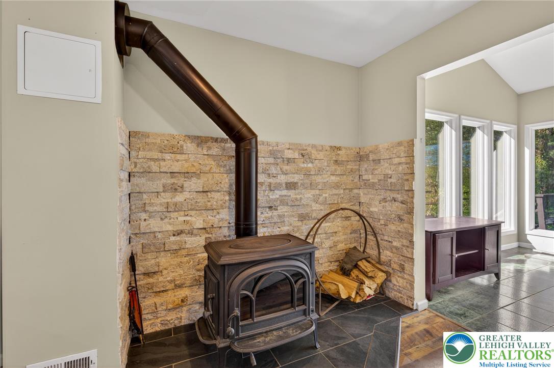 18 Lenape Trail Property Photo 10