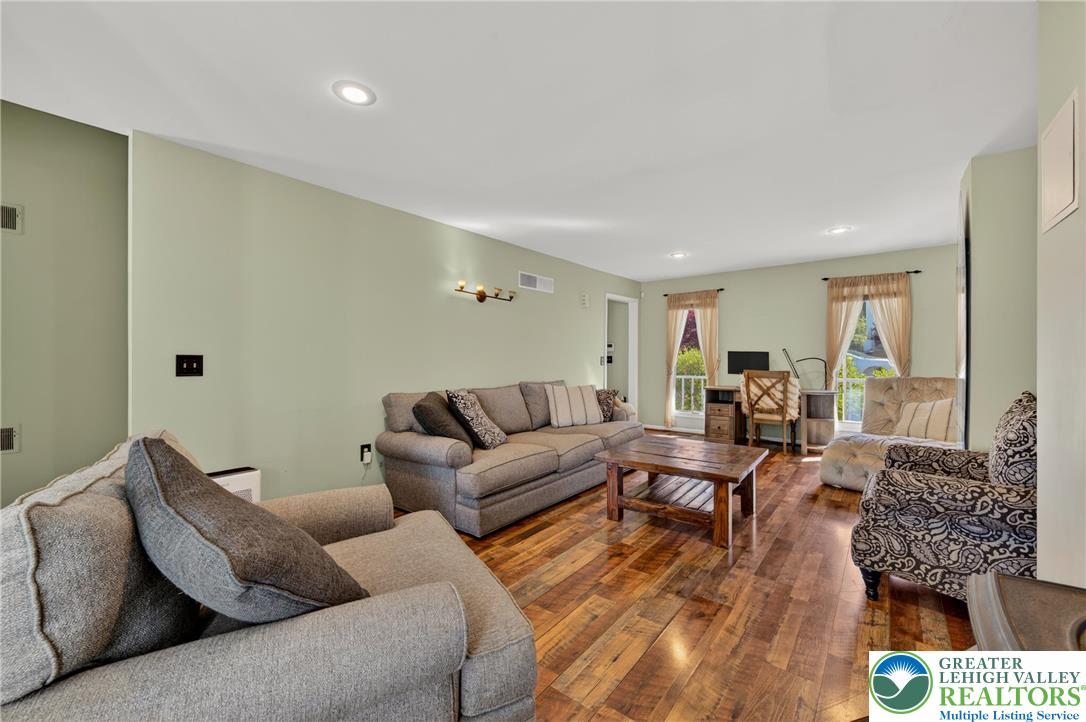18 Lenape Trail Property Photo 11
