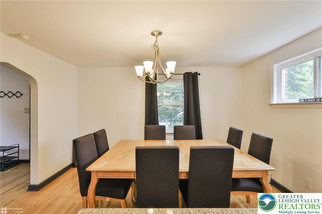 919 7th Avenue Property Photo 6