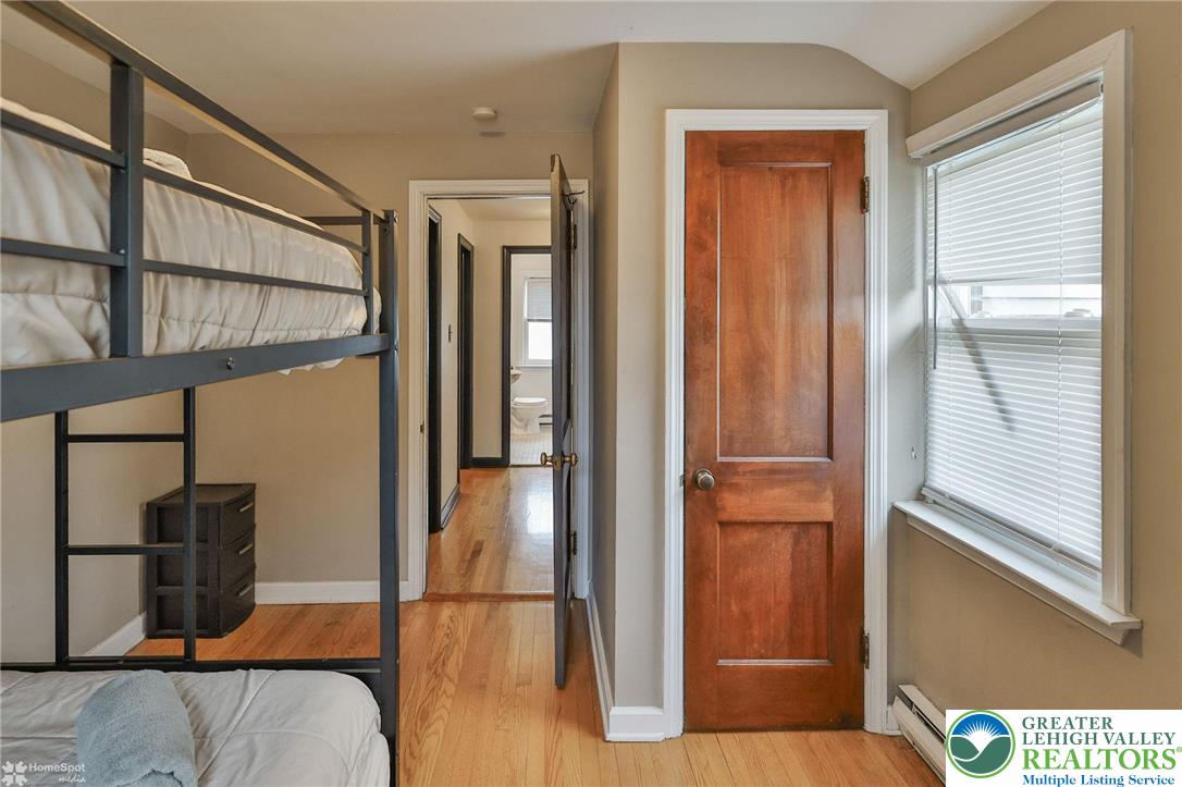 919 7th Avenue Property Photo 17