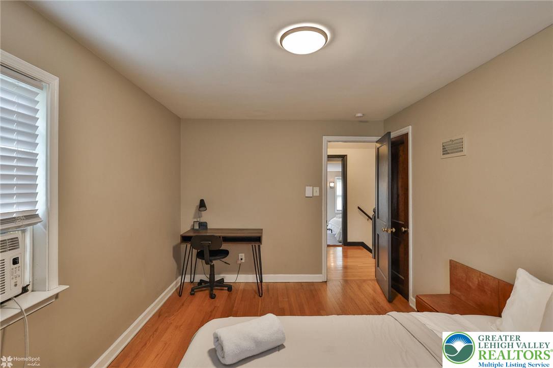 919 7th Avenue Property Photo 18