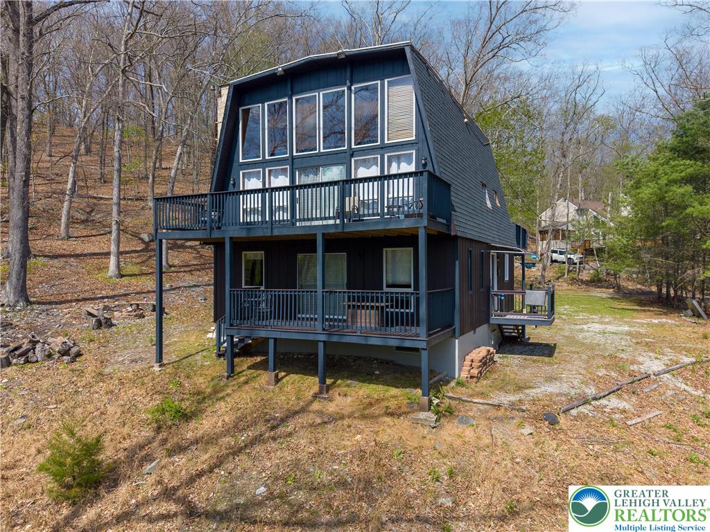 207 Bunsen Court Property Photo 5
