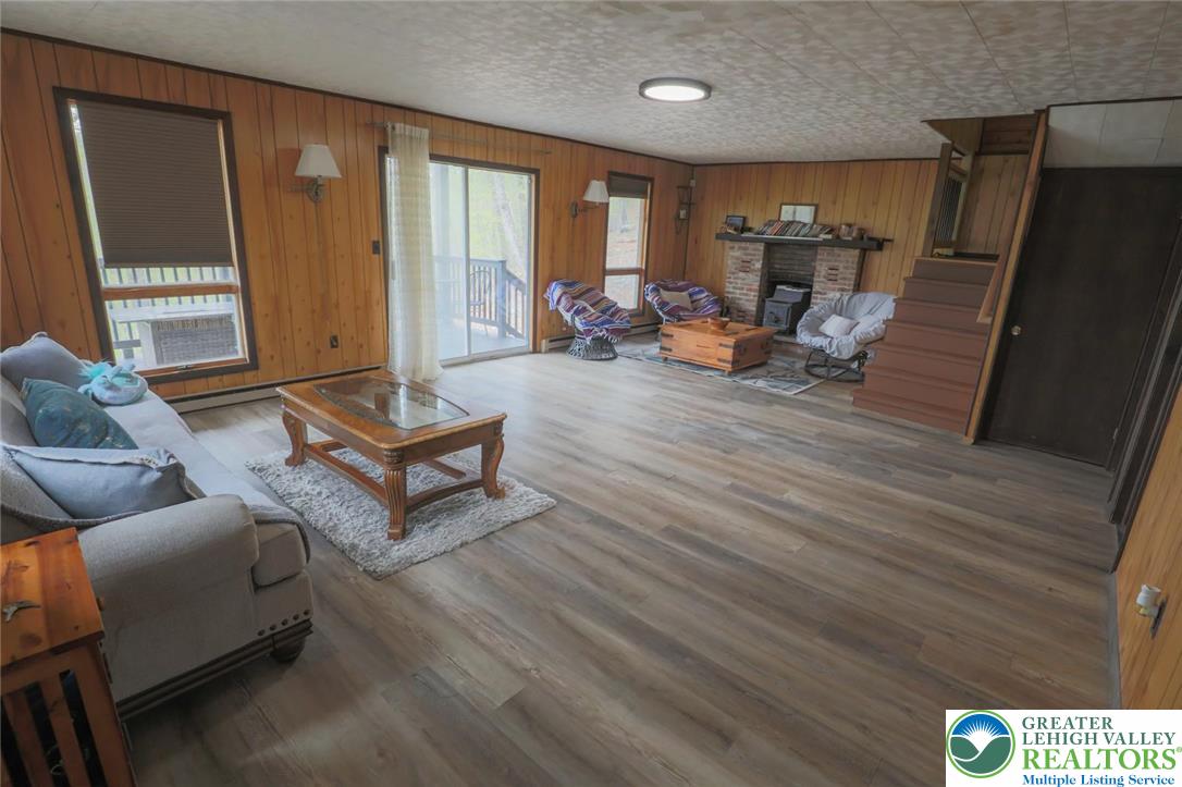 207 Bunsen Court Property Photo 7
