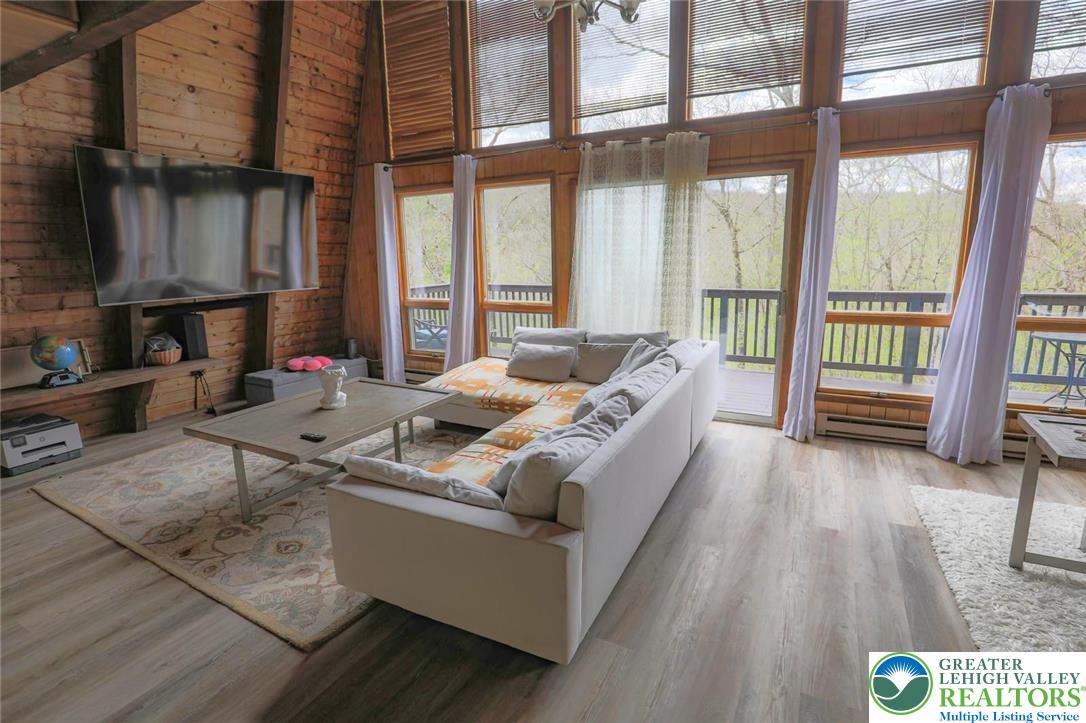 207 Bunsen Court Property Photo 24