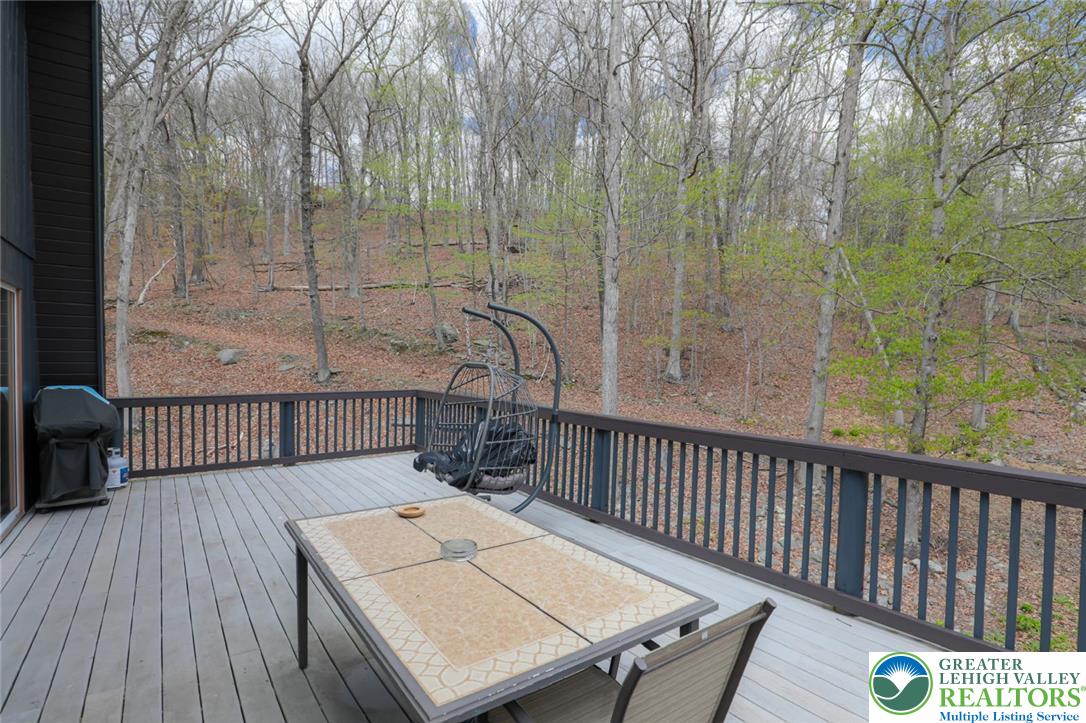 207 Bunsen Court Property Photo 28