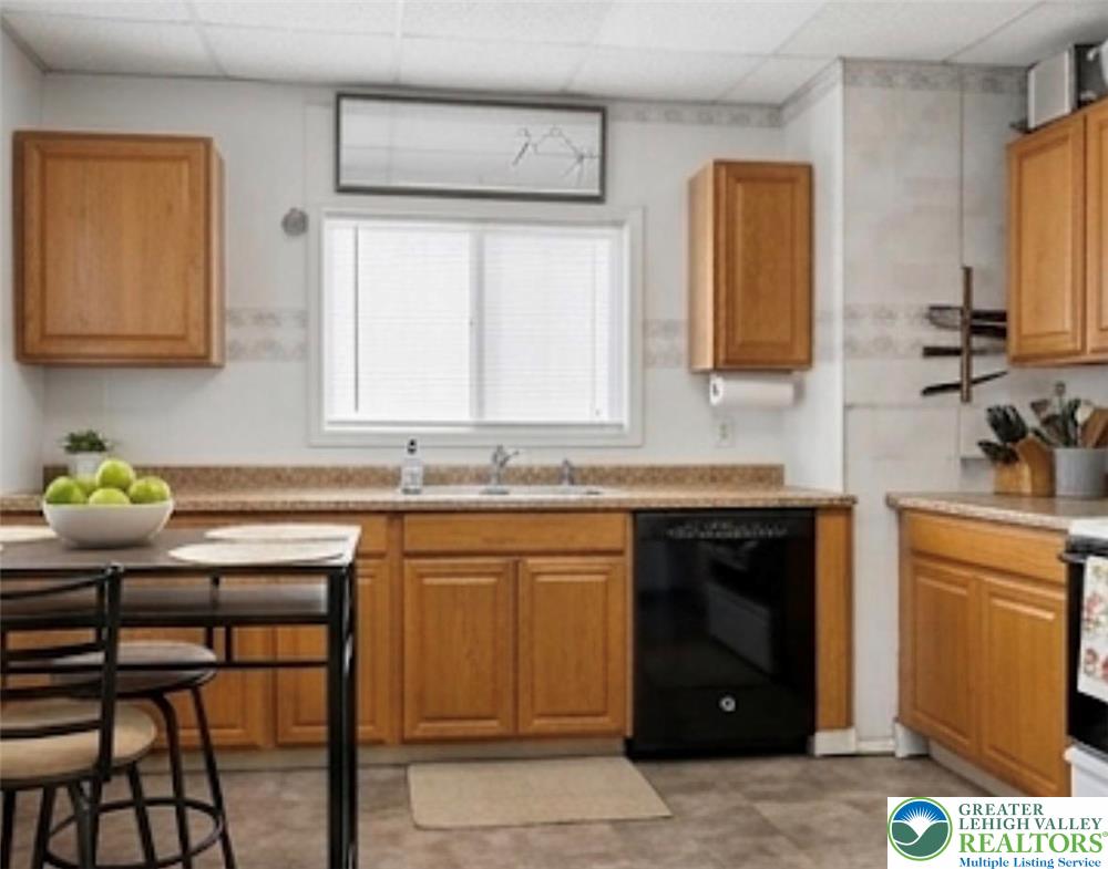 119 School Street Property Photo 2