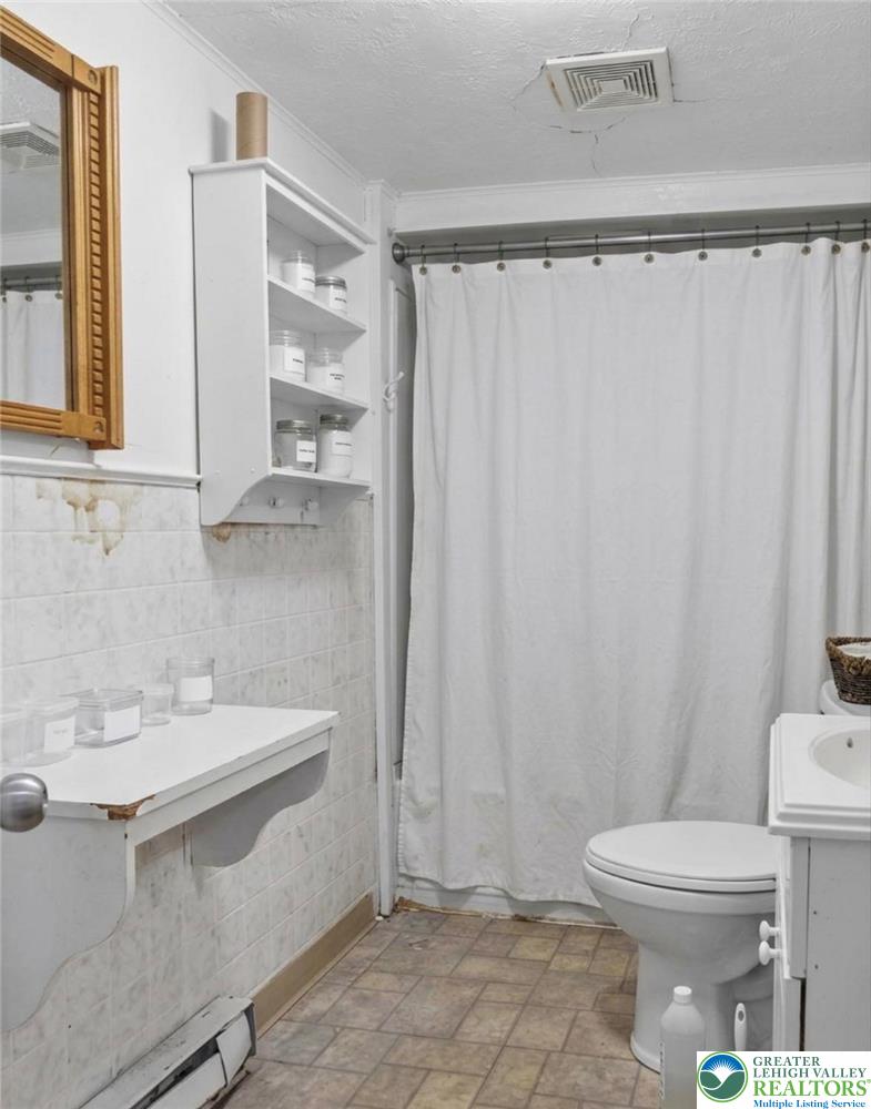 119 School Street Property Photo 6