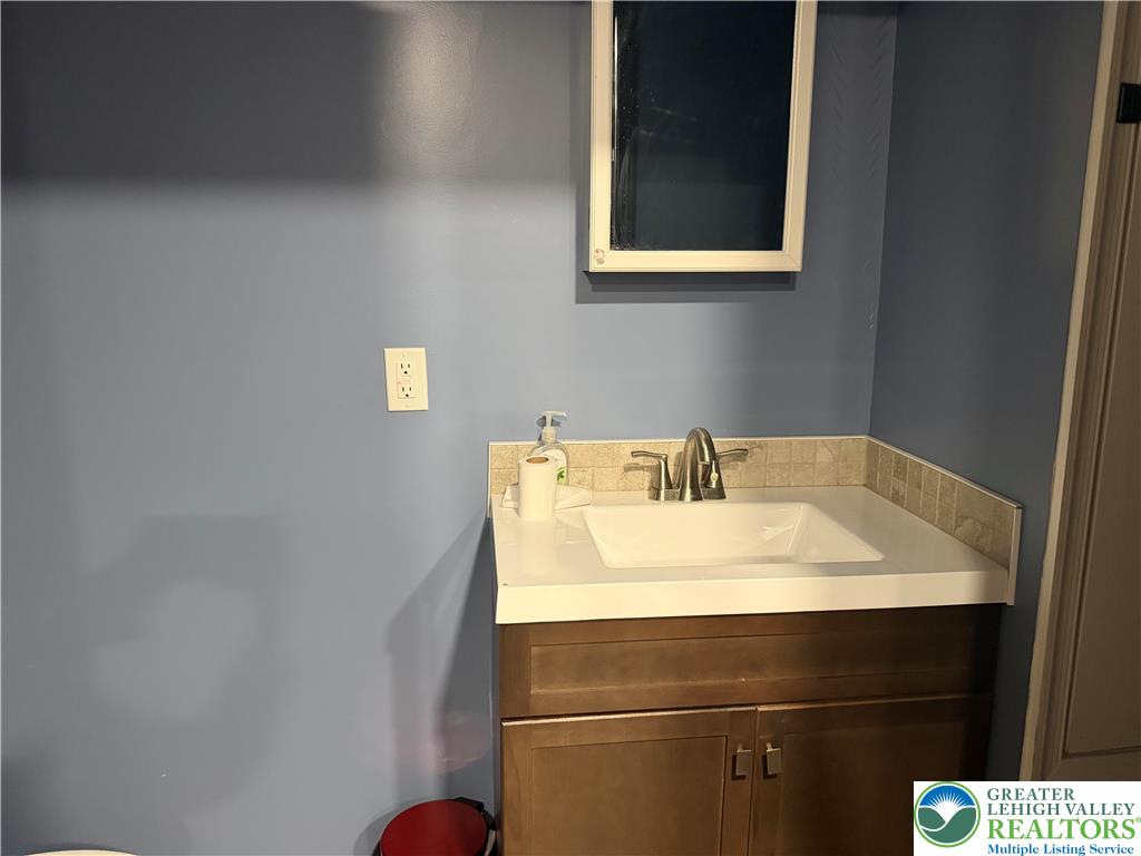 223 Main Street Property Photo 5