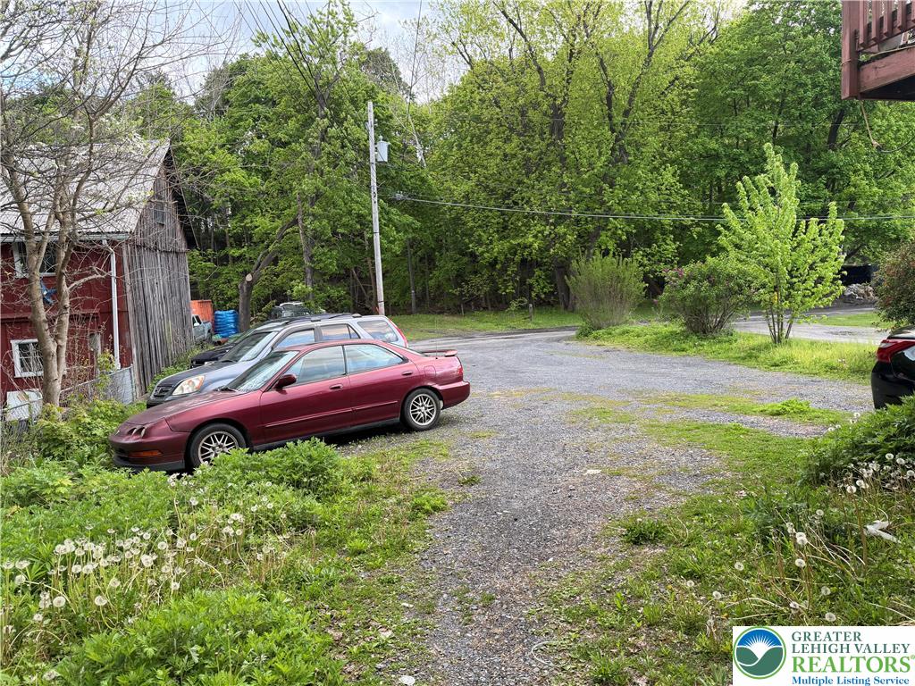 223 Main Street Property Photo 8