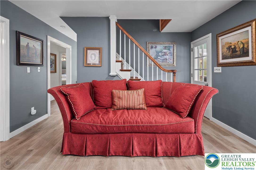 3325 River Road Property Photo 18
