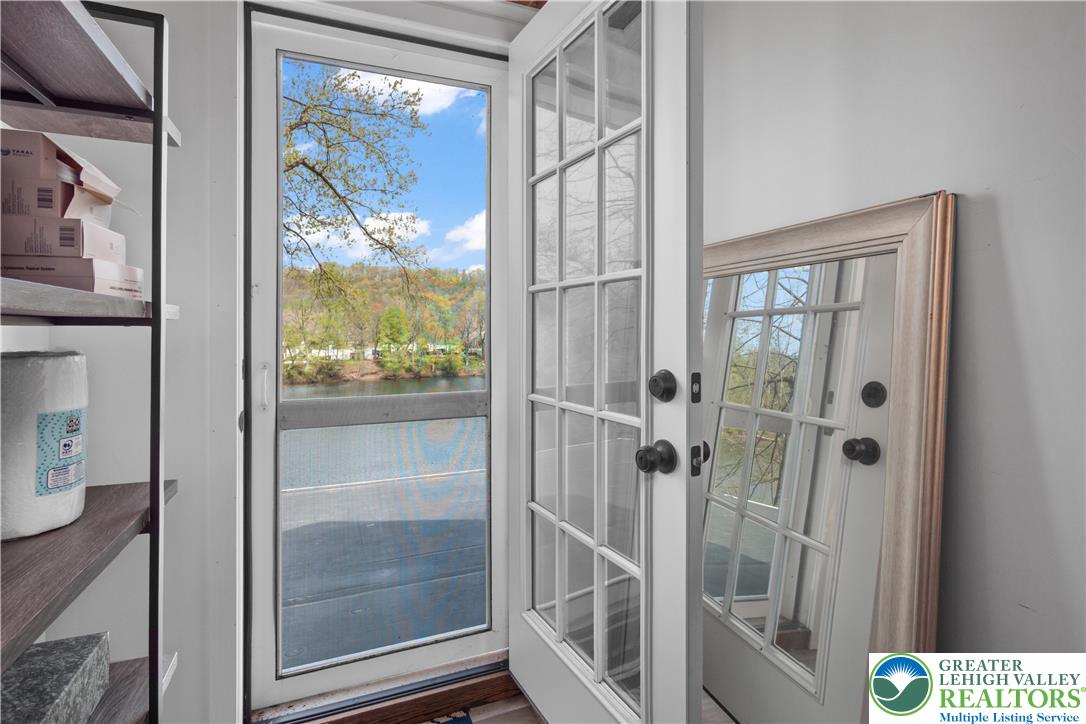3325 River Road Property Photo 32