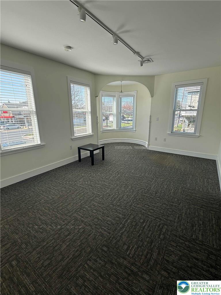 4847 Hamilton Boulevard 2nd Floor Property Photo 2