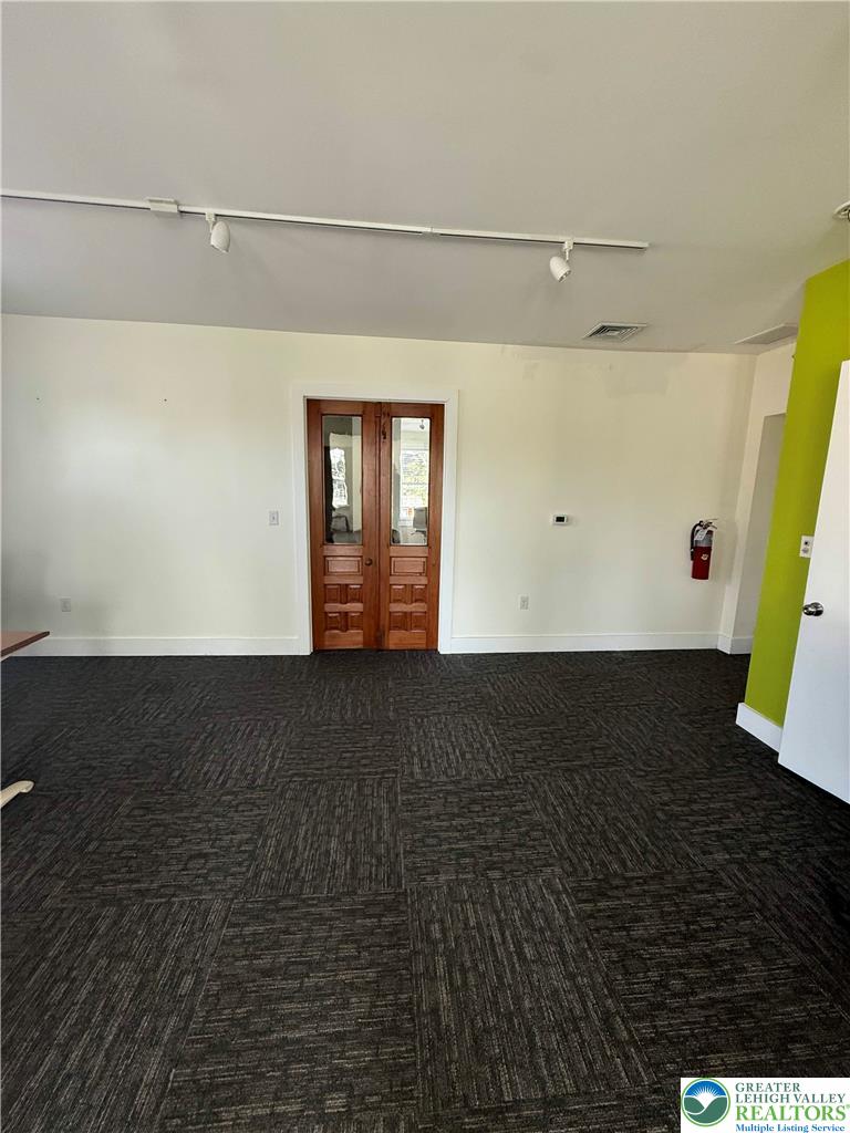 4847 Hamilton Boulevard 2nd Floor Property Photo 8