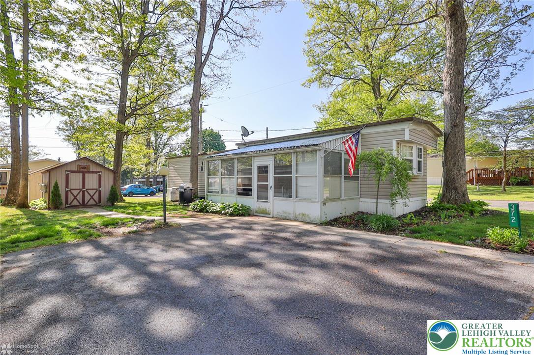 372 Black Oak Lane Property Photo 1