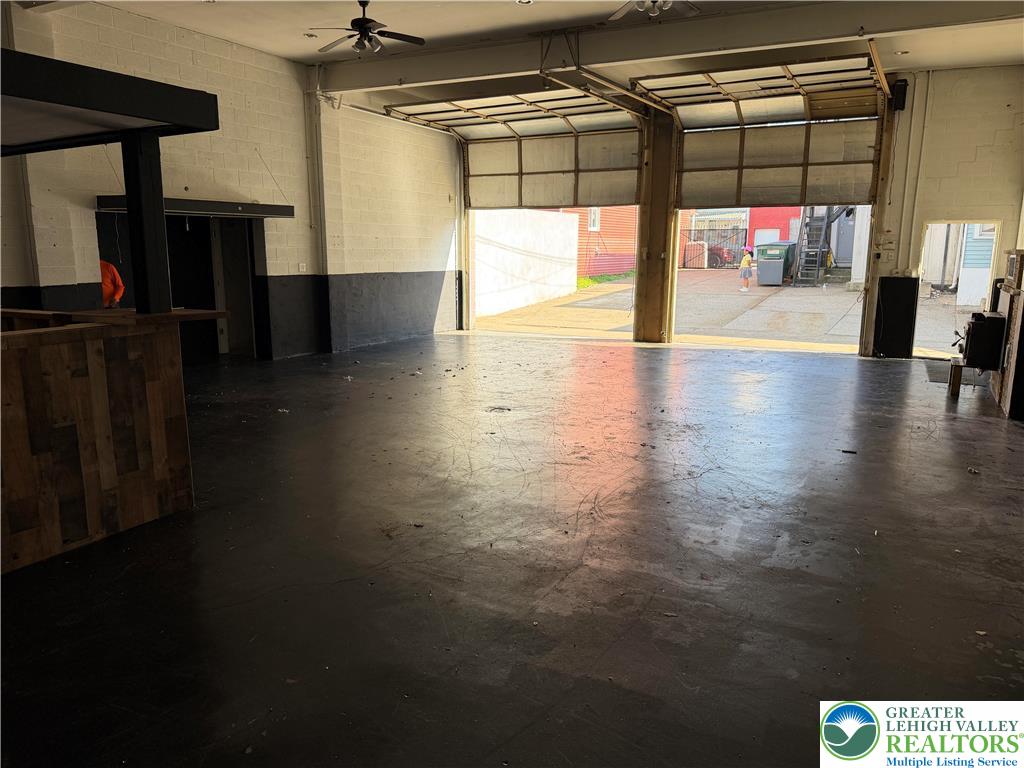 1211 Washington Street Property Photo 4