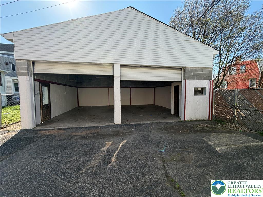 1211 Washington Street Property Photo 8