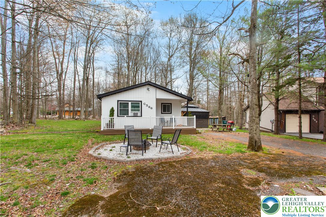 7483 Cottage Lane Property Photo 16