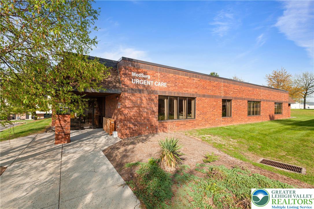 1025 Berkshire Boulevard 600 B Property Photo 1