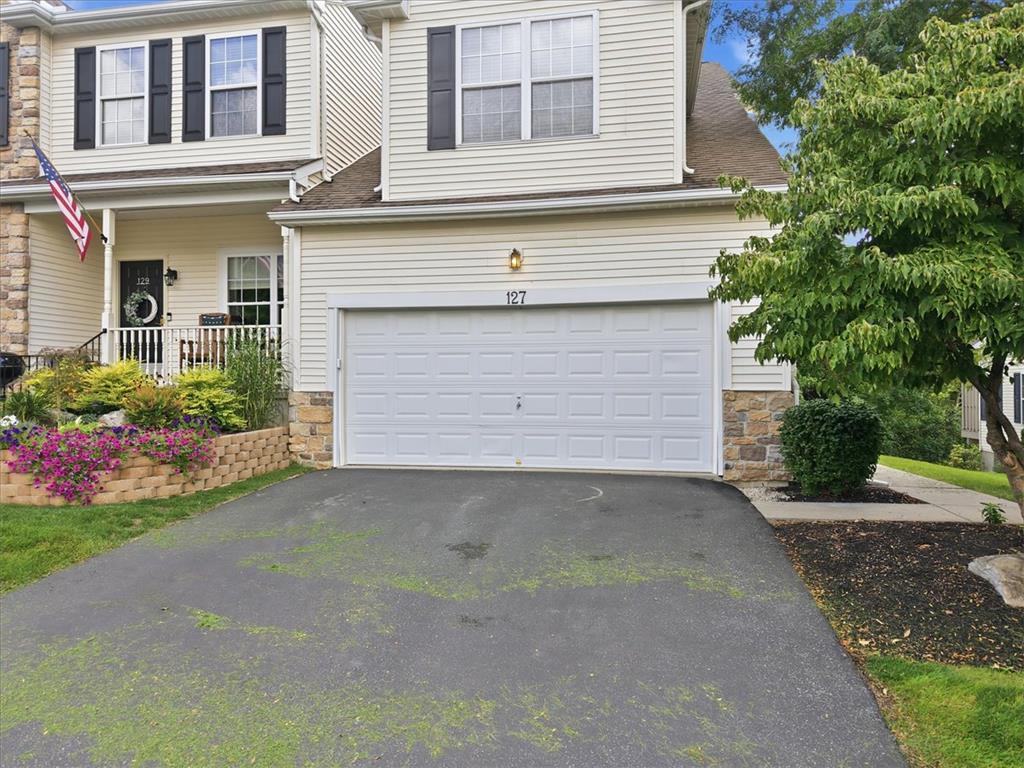 127 Willow Drive Property Photo 3