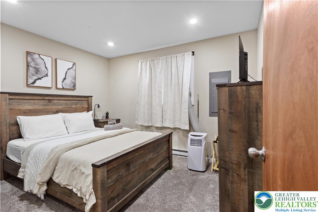 7483 Cottage Lane Property Photo 8