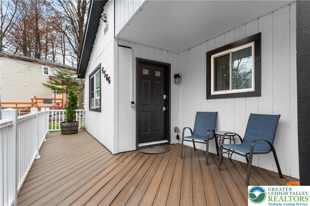 7483 Cottage Lane Property Photo 10