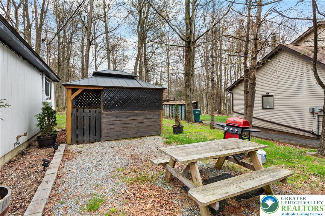 7483 Cottage Lane Property Photo 15