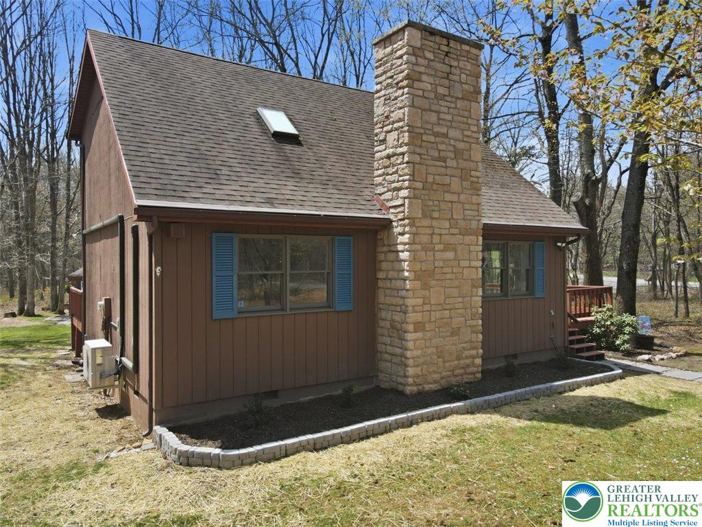 54 Berry Lane Property Photo 3