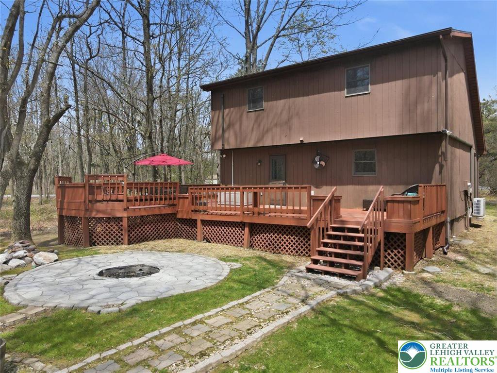 54 Berry Lane Property Photo 25