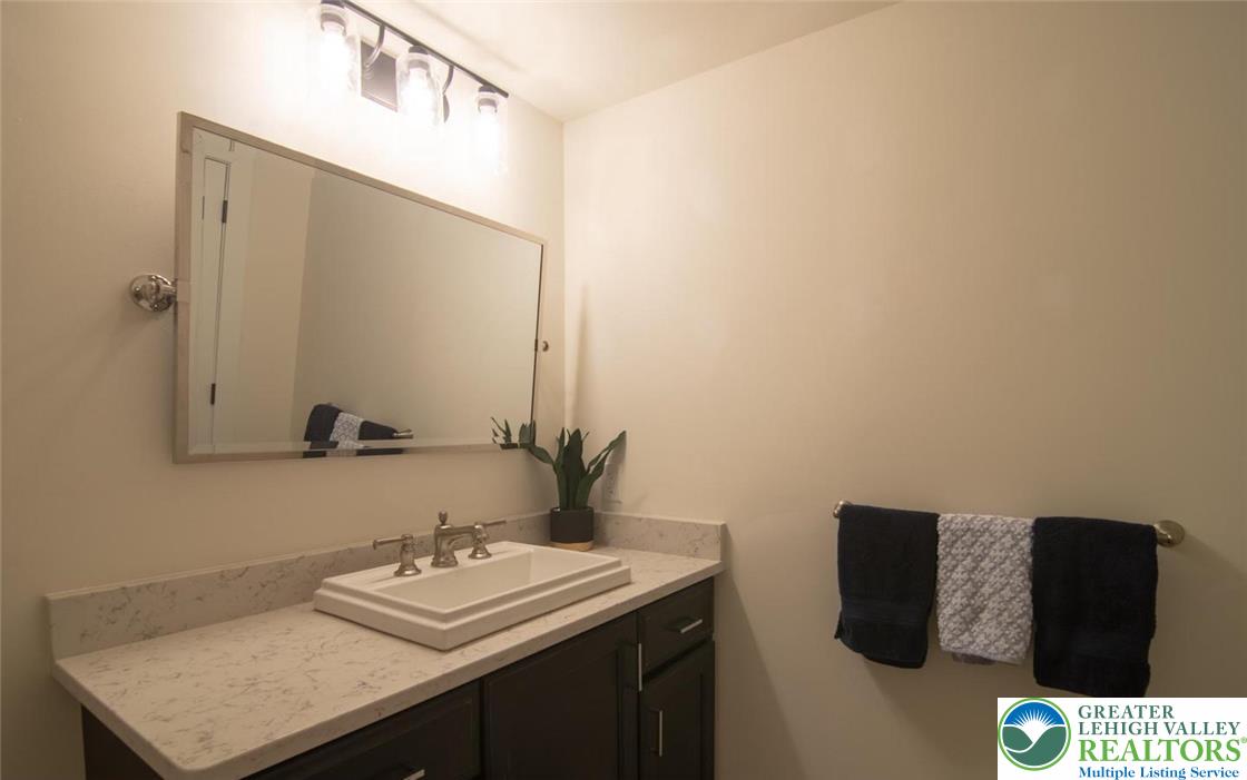 715 Arrowhead Lane Property Photo 43