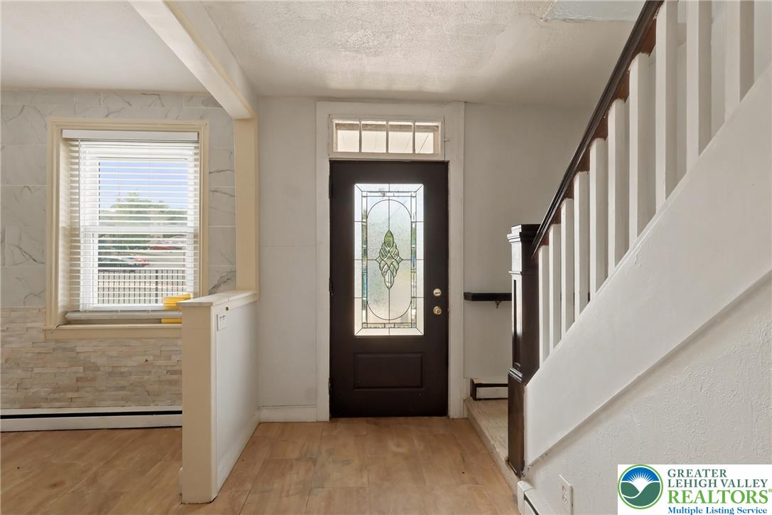 3276 Easton Avenue Property Photo 6