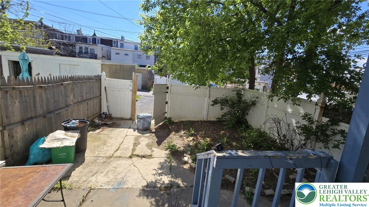 34 12th Street Property Photo 16