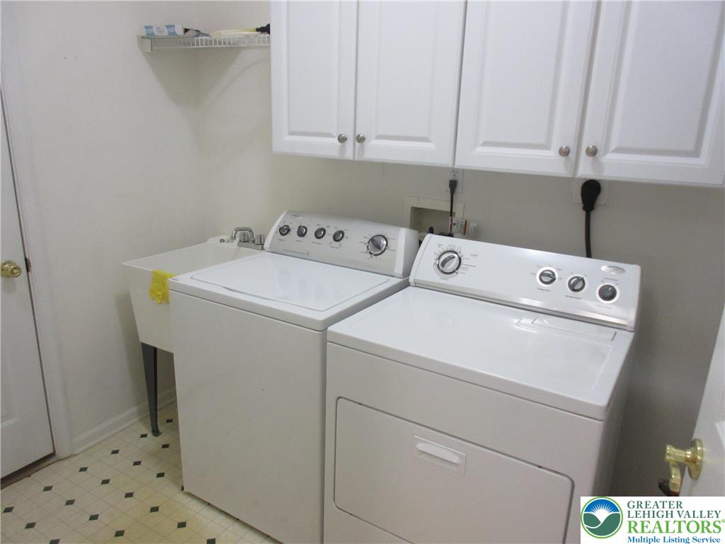 2430 Steeplechase Drive Property Photo 28