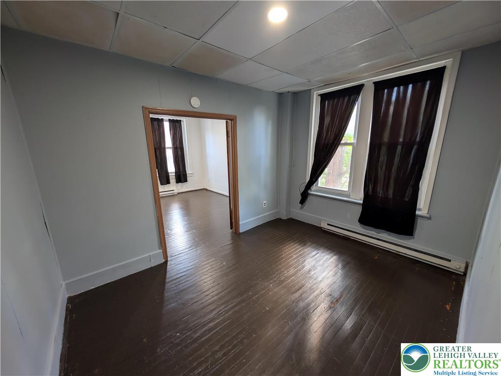729 East 4th Street Apt 2 Property Photo 6