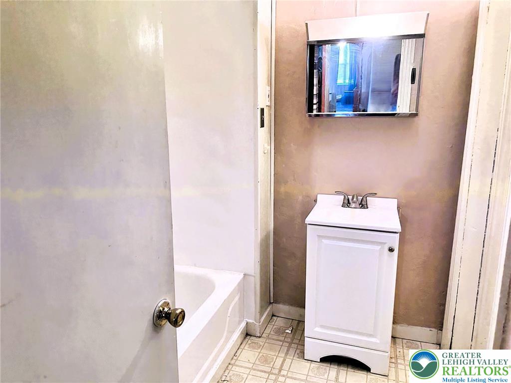 37 North 7th Street Property Photo 8