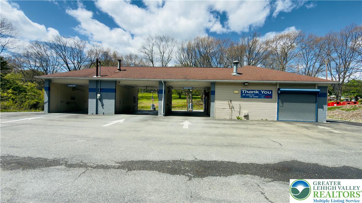 500 West Bertsch Street Property Photo 8