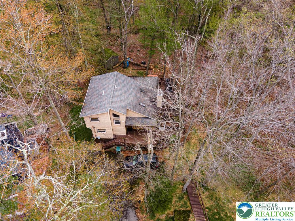 1328 Winding Way Property Photo 2