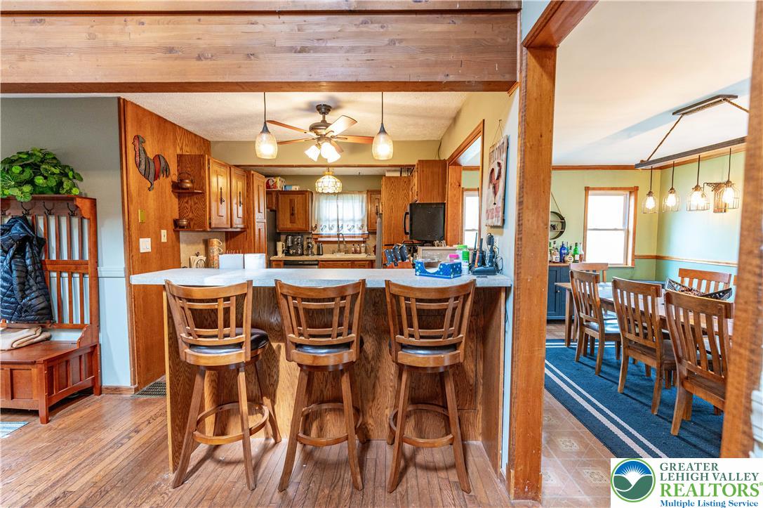 1328 Winding Way Property Photo 13