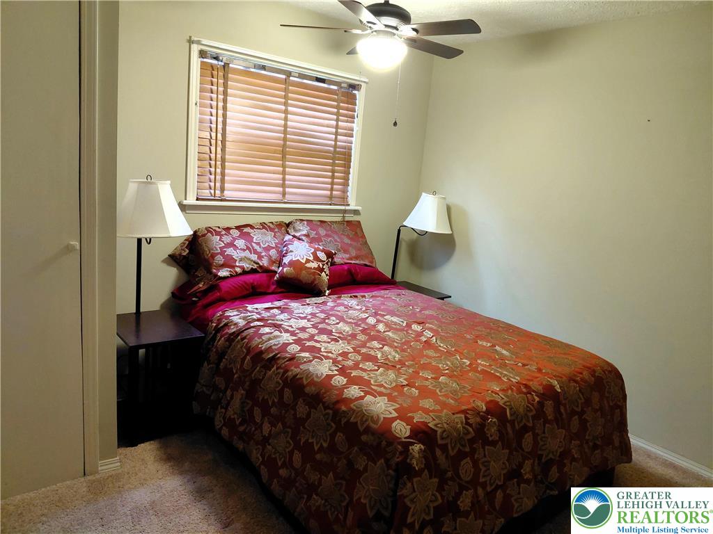 1328 Winding Way Property Photo 27