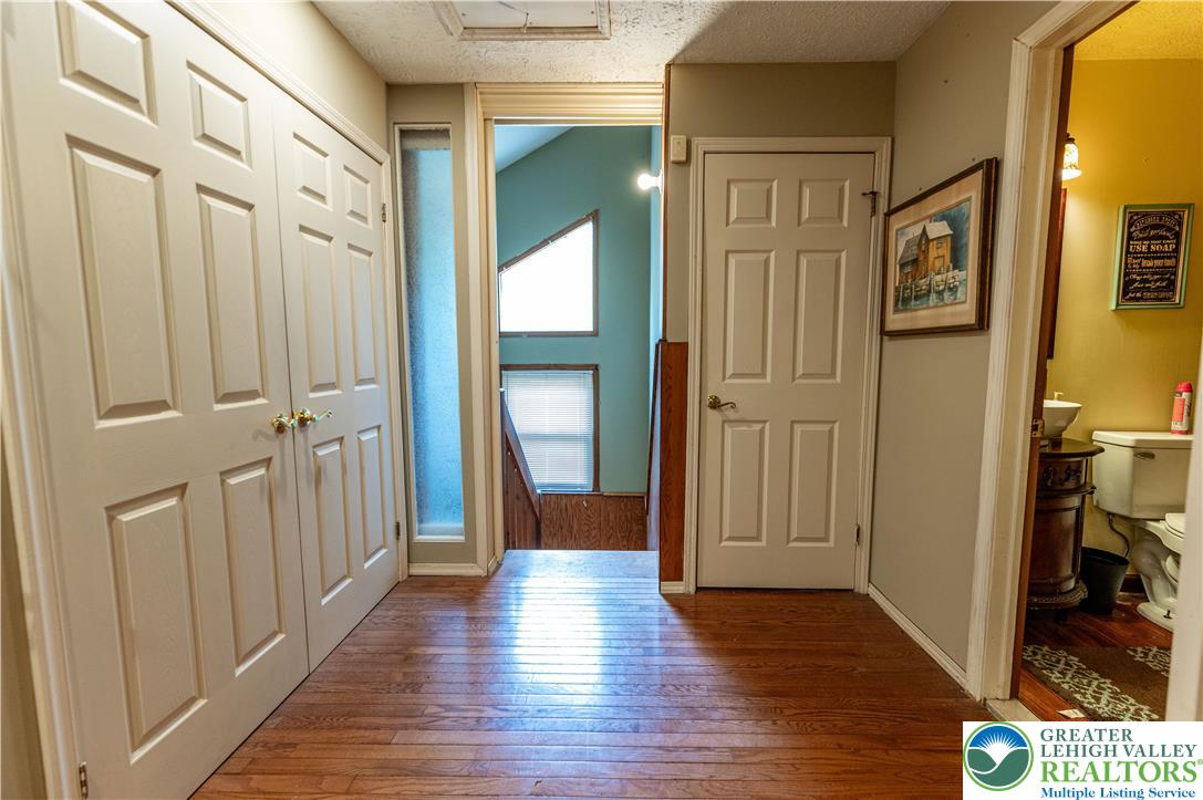1328 Winding Way Property Photo 34