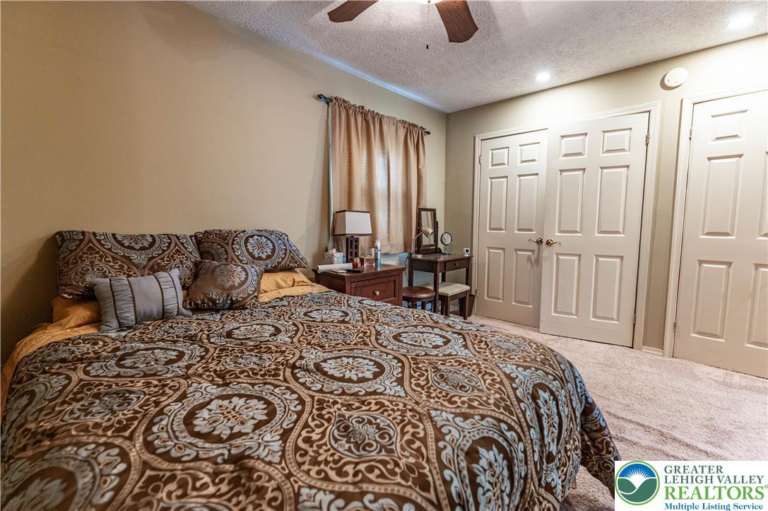 1328 Winding Way Property Photo 40