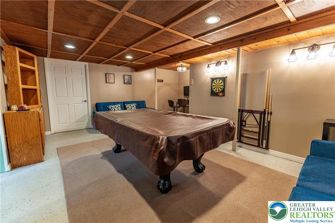 1328 Winding Way Property Photo 43