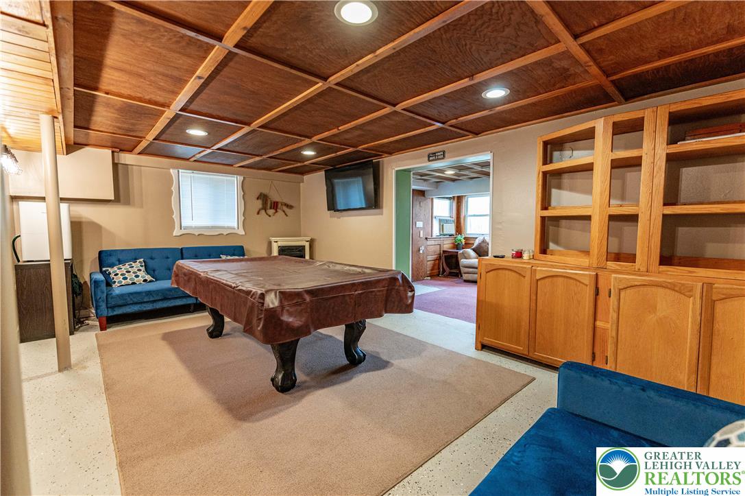 1328 Winding Way Property Photo 45