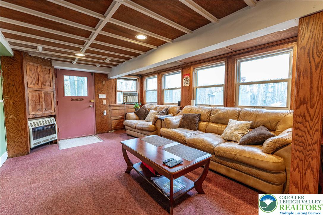 1328 Winding Way Property Photo 49