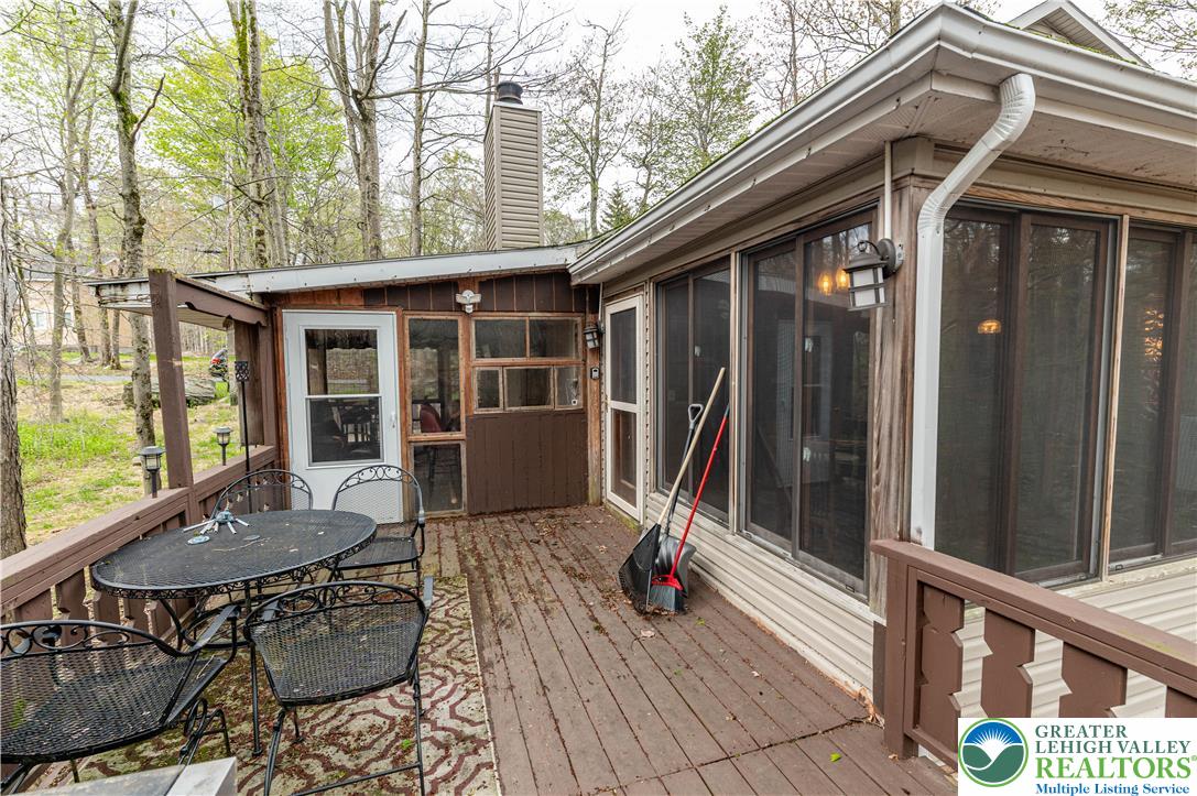 1328 Winding Way Property Photo 54