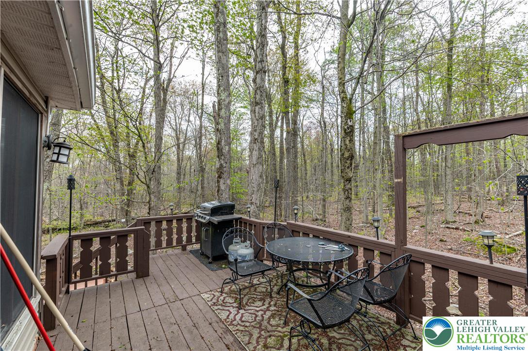 1328 Winding Way Property Photo 55