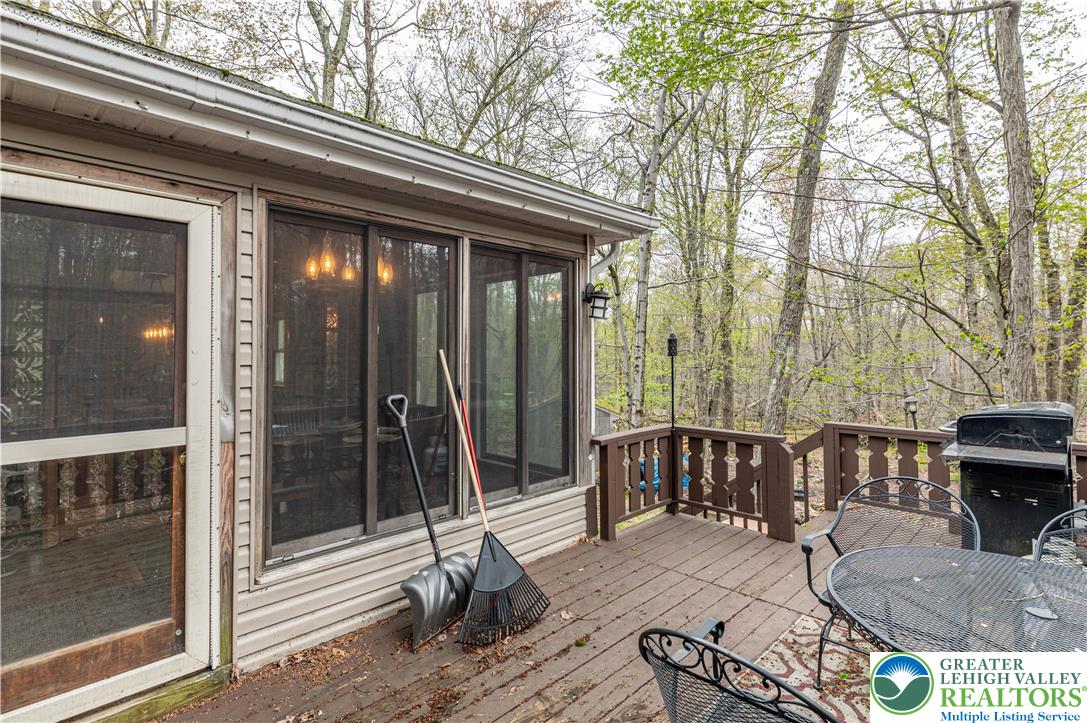 1328 Winding Way Property Photo 56