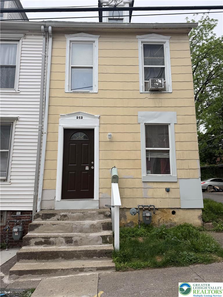 313 North Church Street Property Photo 1