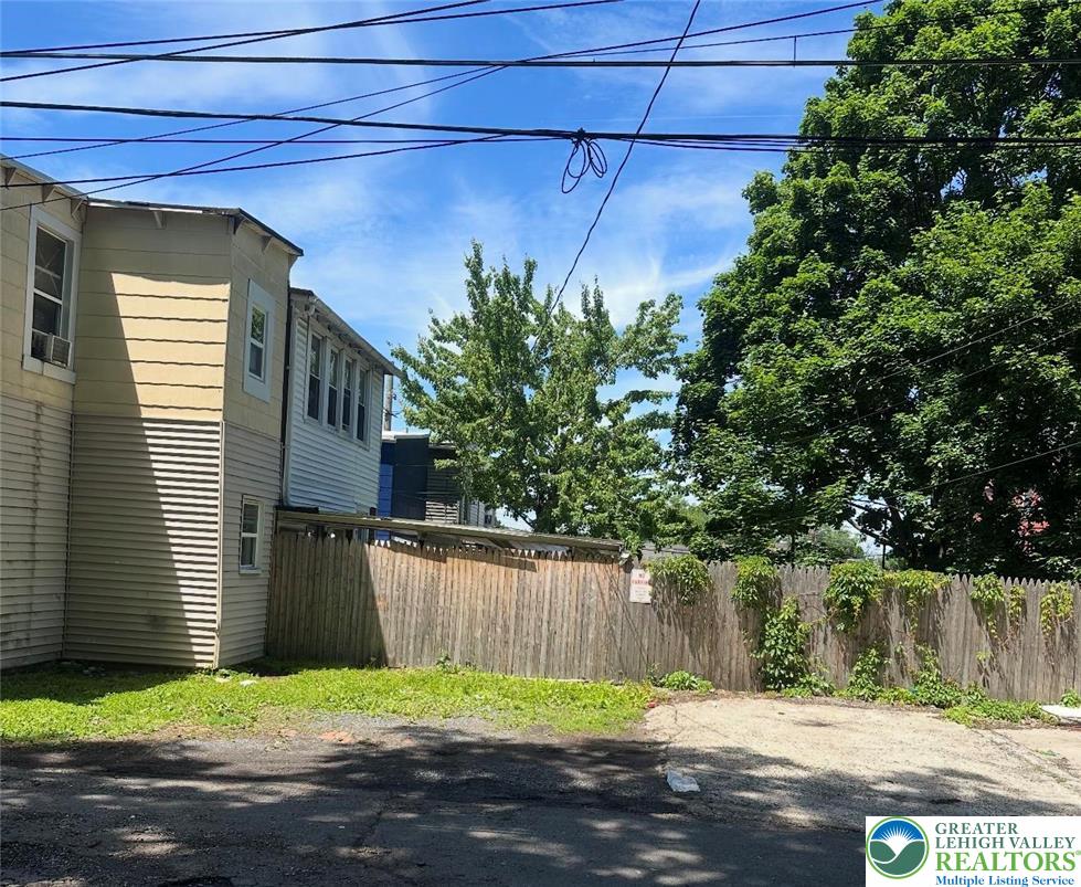 313 North Church Street Property Photo 8