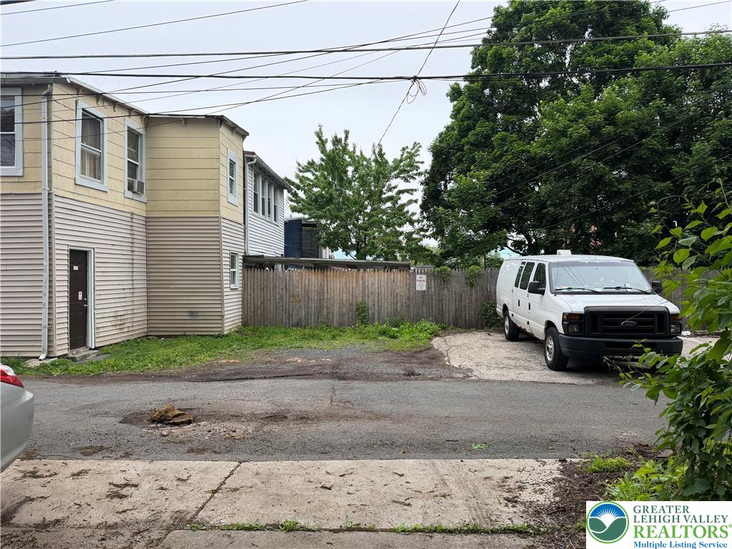 313 North Church Street Property Photo 10