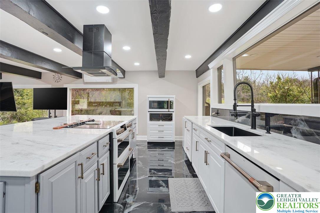 2288 Mulberry Road Property Photo 4
